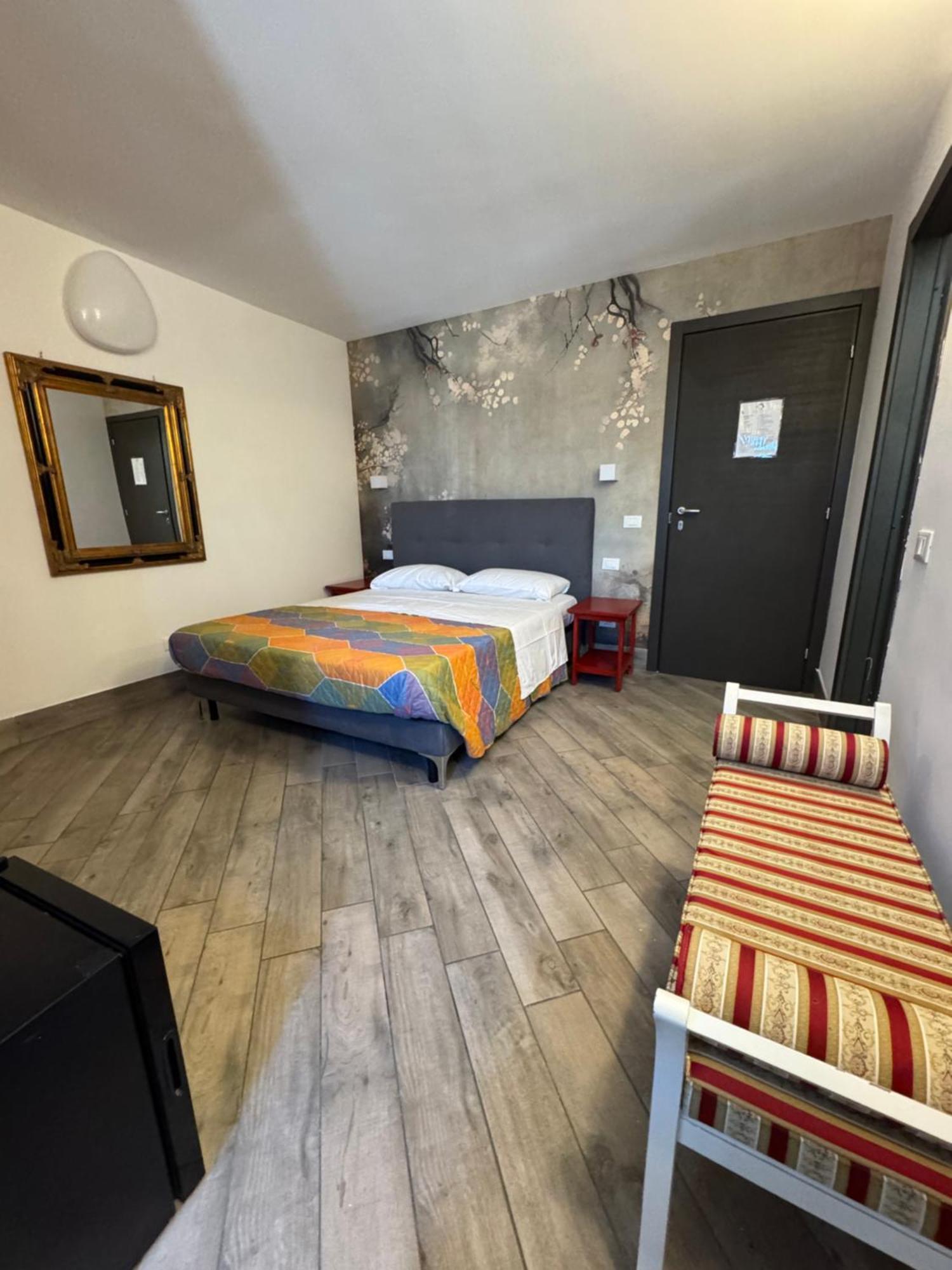 Relais Al Porto Ξενοδοχείο Πεσκιέρα ντελ Γκάρντα Εξωτερικό φωτογραφία