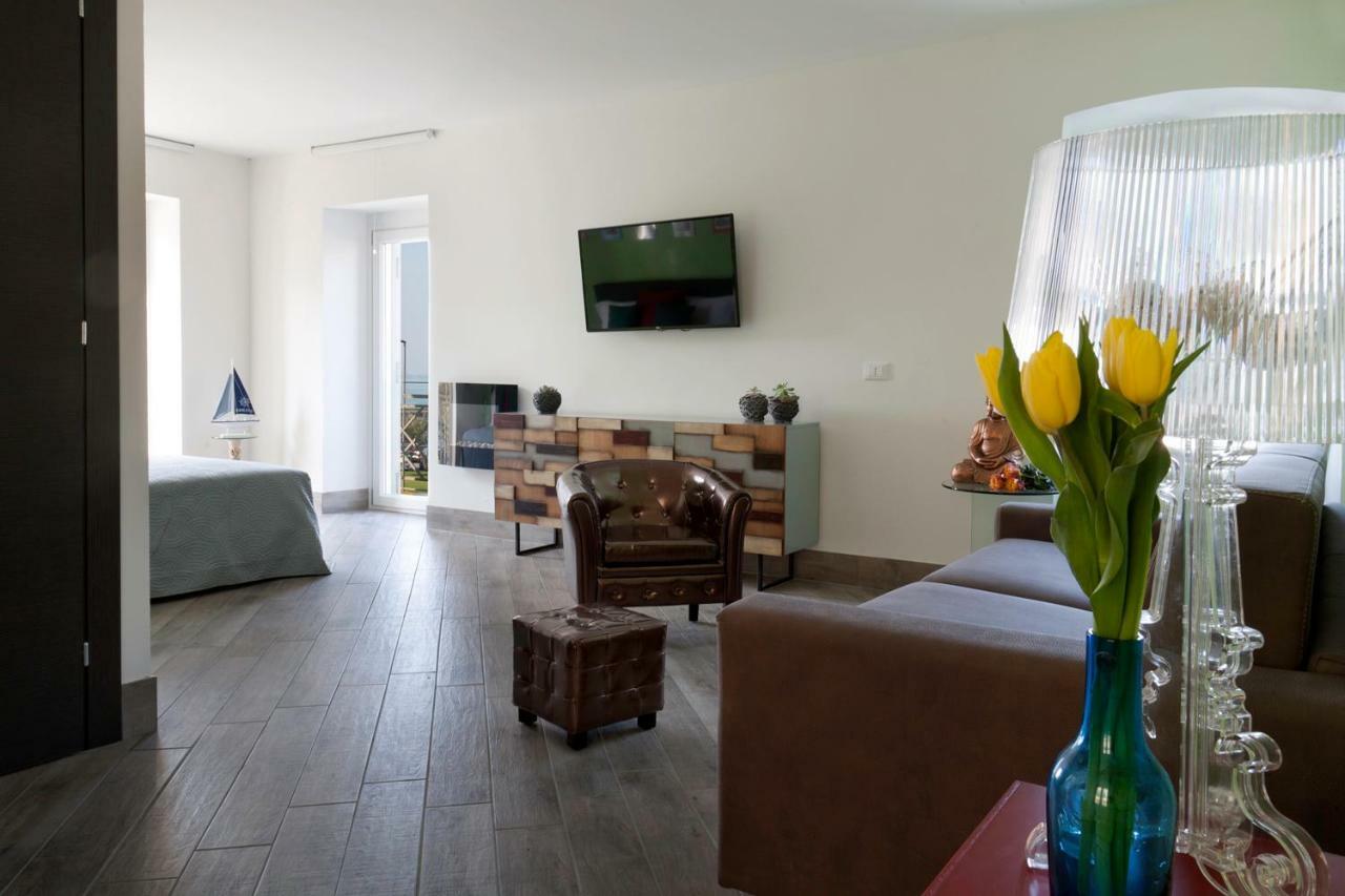 Relais Al Porto Ξενοδοχείο Πεσκιέρα ντελ Γκάρντα Εξωτερικό φωτογραφία