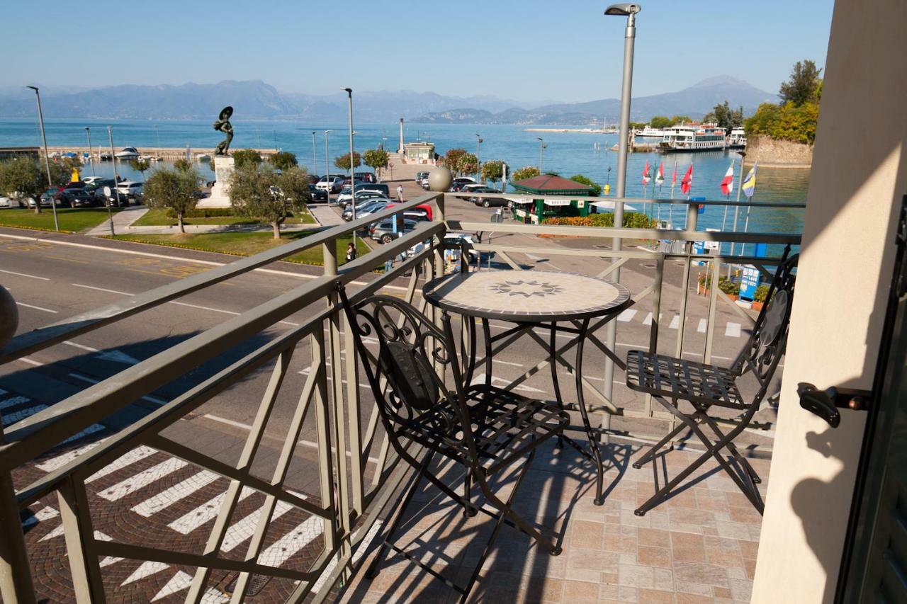 Relais Al Porto Ξενοδοχείο Πεσκιέρα ντελ Γκάρντα Εξωτερικό φωτογραφία
